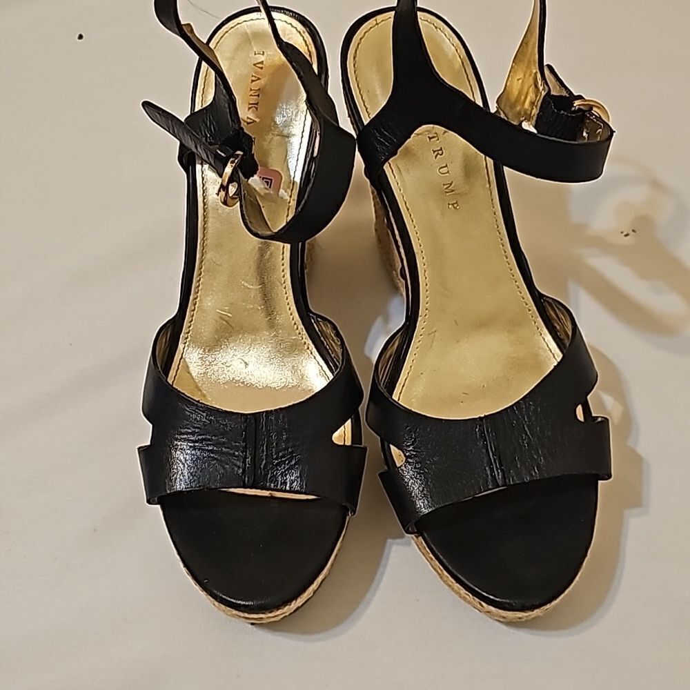 Ivanka black and gold wedge sandal 9.5 - Picture 2 of 10